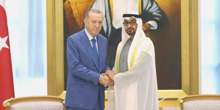 Cumhuriyet TV’de konuşan Prof. Dr. Duran Bülbül TBMM’ye davet yaptı: Körfez’e borçlanma karşılığı neler verdik?