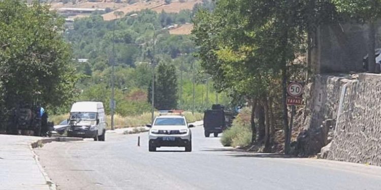 Diyarbakır’da silahlı, bıçaklı arbede: 2 yaralı