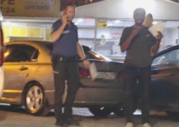 Düğünde evli olduğu bayanı bıçakladı!