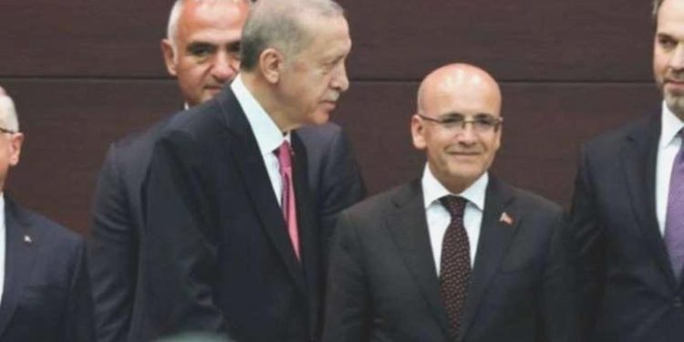 Ekonomist Şenol Babuşcu Cumhuriyet TV’de iktisat gündemini kıymetlendirdi