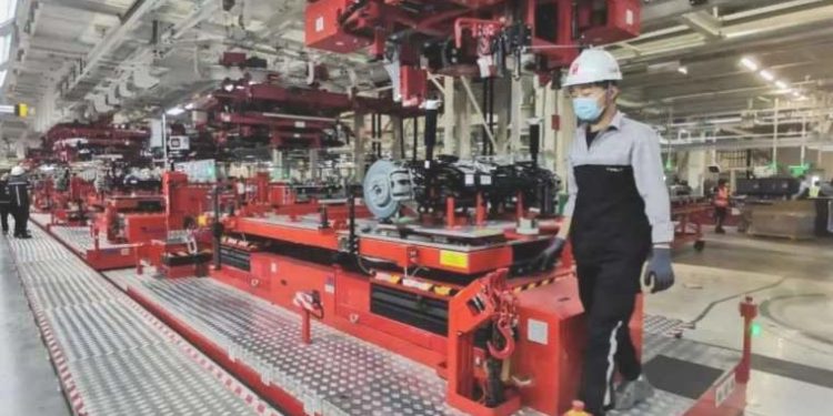 Elektrikli araç (EV) devi o fabrikada her 40 saniyede bir araç üretiyor