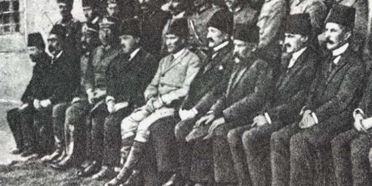 Erzurum Kongresi’nin 104. yılı: ‘Vatan bir bütündür, bölünemez’