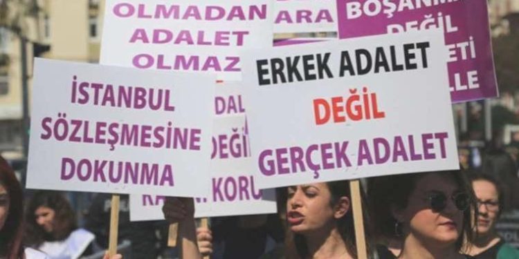Eşi tarafından bıçaklanan bayan, hastanede hayatını kaybetti