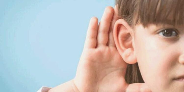 Estetik uzmanı uyardı: ‘Kepçe kulak ameliyatının ilkokul periyodunda yapılması ideal’