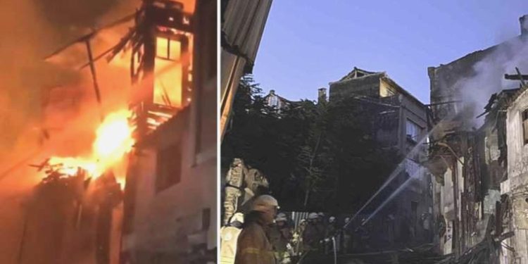 Fatih’te 2 katlı metruk bina alev alev yandı!