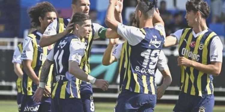Fenerbahçe hazırlık maçında rahat kazandı