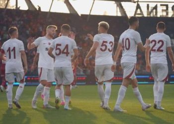Galatasaray’da 20 futbolcunun lisansı çıkarıldı