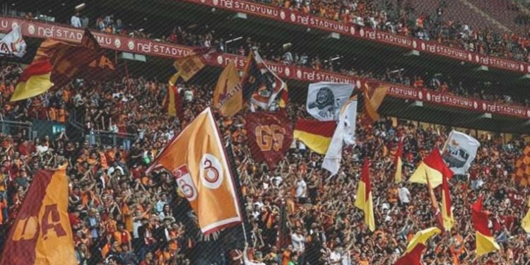 Galatasaray’ın yeni transferleri taraftarların önünde mukavele imzalayacak