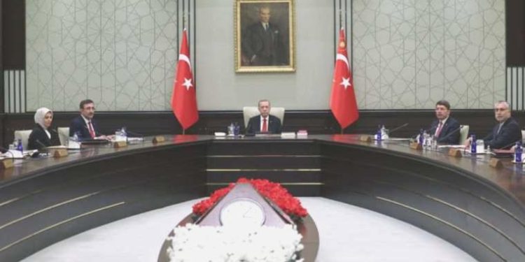 Gözler Kabine’de… Gündemde Körfez tipi ve iktisat var