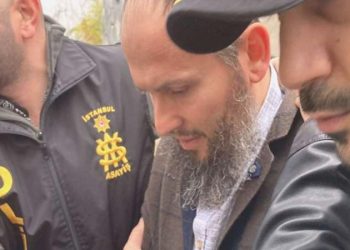 Hiranur Vakfı davasında yargılanan tabip yurtdışına kaçmış!