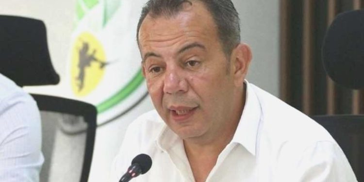 İhraç edilen Tanju Özcan’dan birinci açıklama: ‘Bay Kemal’e iyi olsun…’