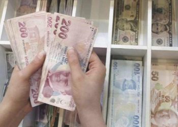 İktisatçılar ve memleketler arası raporlar ödemeler istikrarı krizine dikkat çekti: Temel sorun cari açık