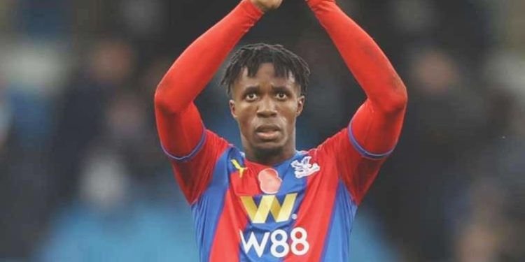 İngilizlerden büyük iddia! Galatasaray, Wilfried Zaha’ya teklif yaptı