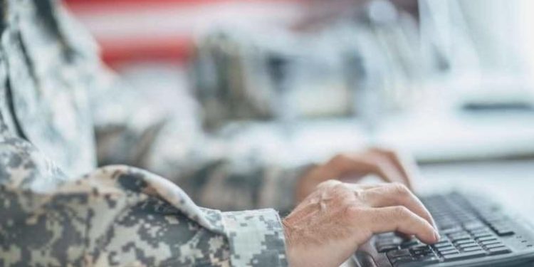 İngiltere, bâtın askeri e-posta iletilerini kazara Mali’ye gönderdi