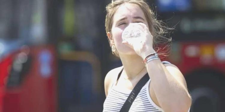 İngiltere’de geçen yılki rekor sıcaklıklar, bu yüzyılın sonunda ‘serin kabul edilecek’