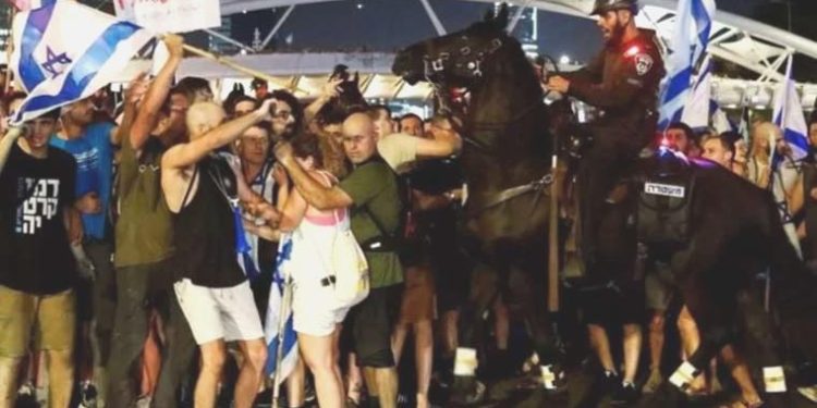 İsrail’de yargı düzenlemesi: Protestolar sürüyor, sendikalar genel grev, yedek askerler de boykot tehdidinde bulundu