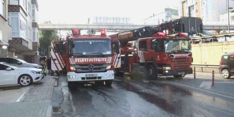 İstanbul Avcılar’da odaları kiraya verilen konutta yangın