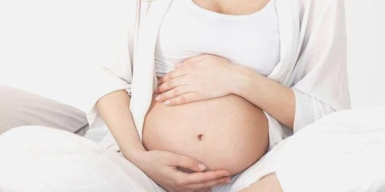 İtalya taşıyıcı anneliği ‘evrensel suç’ sayacak