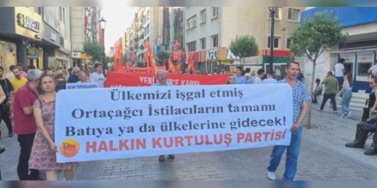 İzmir’de sığınmacı protestosu: Ya Batı’ya ya da ülkelerine gidecekler