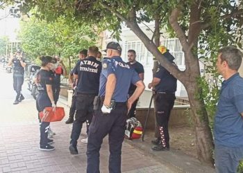 Kapıyı açmayan kayınvalidesini meyyit buldu