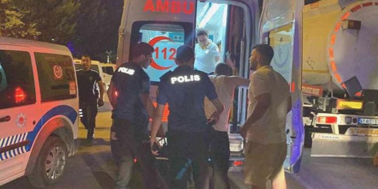 Kocaeli’de nişan sonrası bıçaklı hengame: 2 yaralı