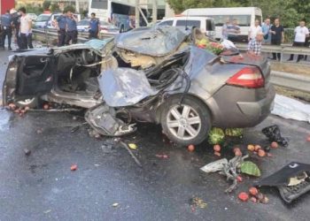 Küçükçekmece D-100 Karayolu’nda fecî kaza: Ölenler var!