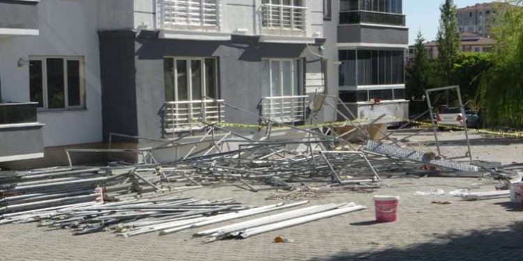 Malatya’da inşaat iskelesi çöktü: 1 emekçi öldü, 2’si yaralandı