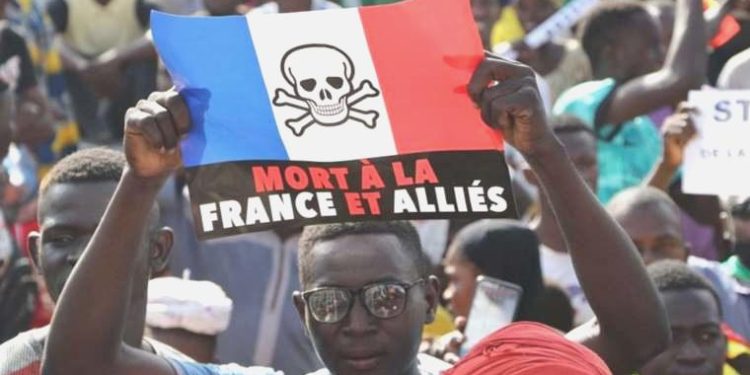 Mali’de Fransızca resmi lisan olmaktan çıktı