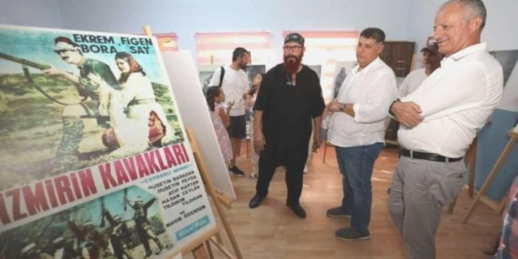 Menderes’te Akbelen bildirisi: Egeliler lakin zeybek oynarken diz çöker!