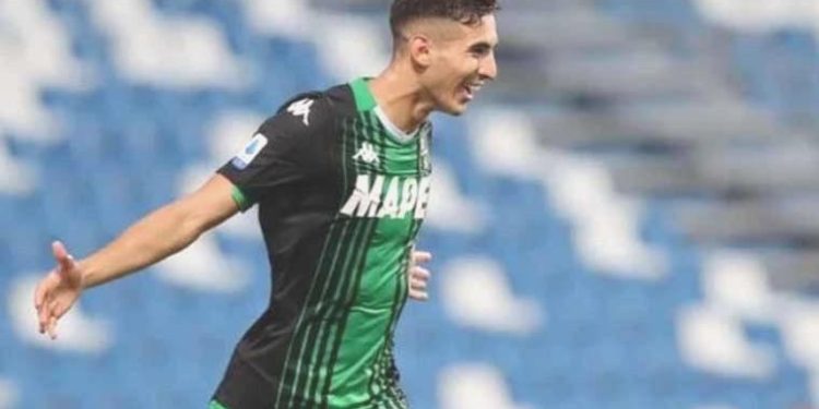 Mert Müldür’e G.Saray ve F.Bahçe’den birebir teklif