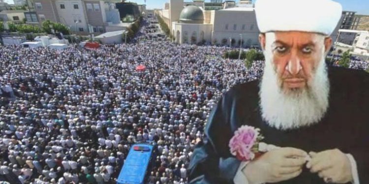 Ölen menzil piri için mescitte yemek!