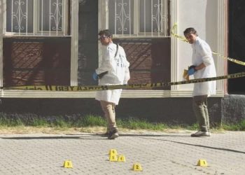 Otopark hengamesi kanlı bitti: Polis memuru komşusunu öldürdü!