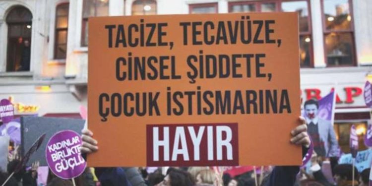 Oyunculuk ajansında cinsel taciz: ‘Düzgün meğer yoksa öperim’