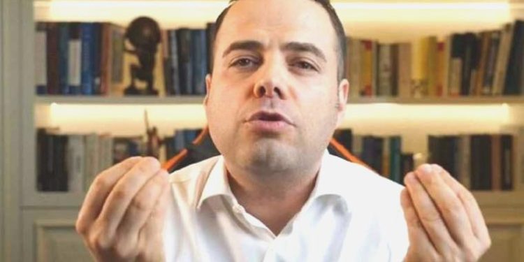 Özgür Demirtaş ‘Merkez Bankası’nda liyakat’ tartışmalarına sert çıktı: ‘Buyur gururunu göster!’