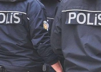 Polisler iki genci gasp edip, alıkoydu argümanı: ‘20 bin dolar fidye istediler’