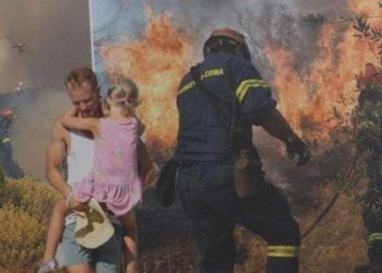 Rodos alevler içinde: Tahliye edilenlerin sayısı 19 bini aştı