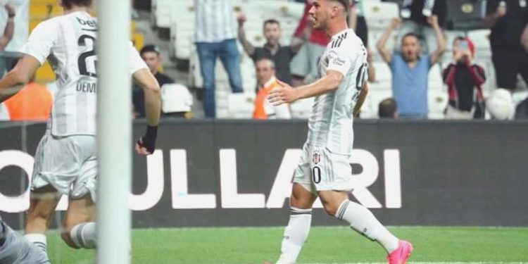 Semih Kılıçsoy, Beşiktaş forması ile birinci golünü kaydetti