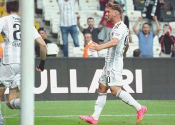 Semih Kılıçsoy, Beşiktaş forması ile birinci golünü kaydetti
