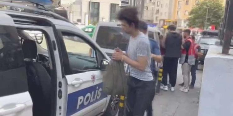 Şişli’de uyuşturucu satıcılarına operasyon: 5 gözaltı