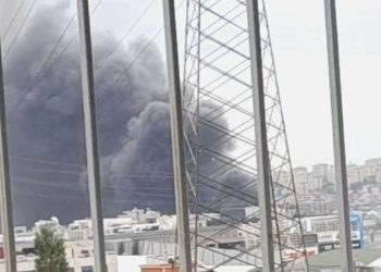 Son dakika… Beylikdüzü’nde sanayi sitesinde yangın!