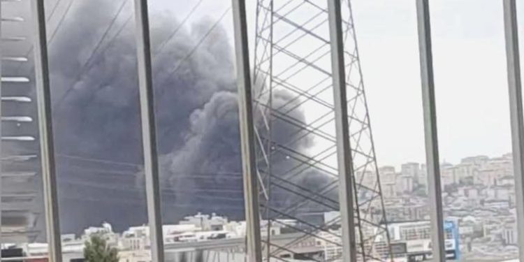 Son dakika… Beylikdüzü’nde sanayi sitesinde yangın!