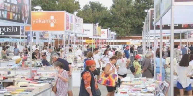Tasarruf önlemleri kitapları vurdu: Edremit Kitap Fuar iptal edildi!