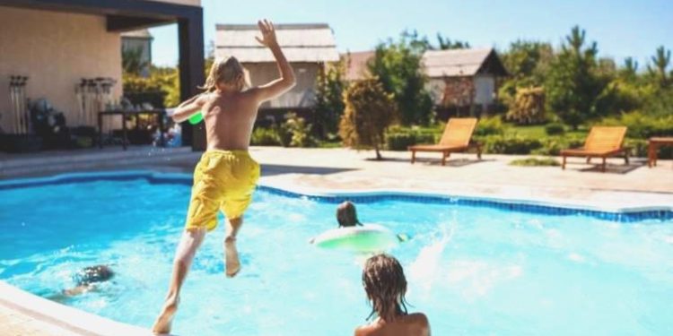 Tatiliniz zehir olmasın! Bu virüs klora karşı dirençli!