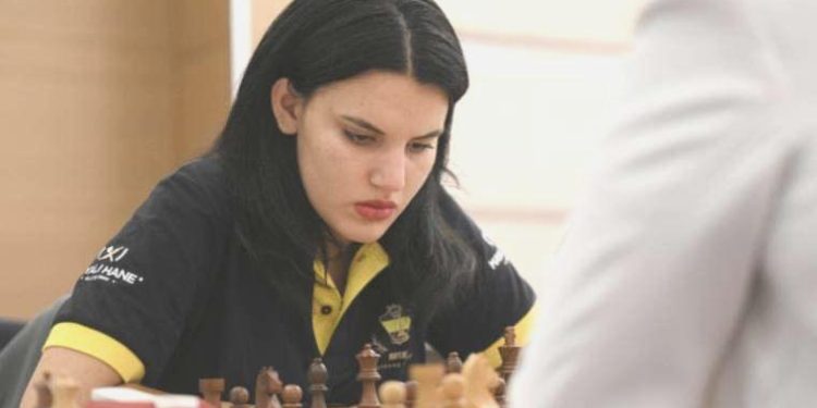 Ulusal atlet Sıla’nın dünyası ‘satranç bursu’yla değişti