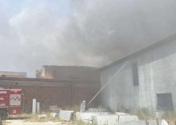 Uşak’ta dokuma fabrikasında yangın!