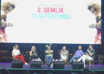 Usta sinemacılar Gemlik’te buluştu: Bayanların insan hakları mücadelesi!