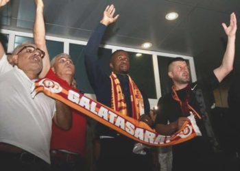 Wilfried Zaha Galatasaray’ı seçti: Kontrat detayları muhakkak oldu!