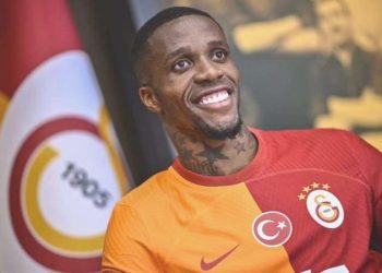 Wilfried Zaha’dan transfer itirafı: ‘Drogba Galatasaray’a gelmemi söyledi’