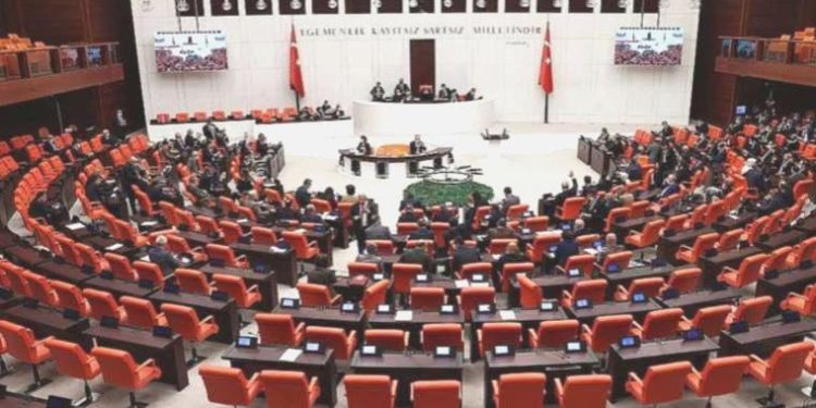 ‘Yargıya müdahale’ Meclis’e taşındı