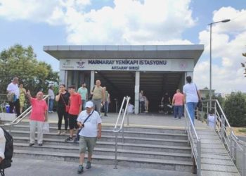 Yenikapı İstasyonu’nda müthiş olay! 15 yaşındaki çocuk intihar etti